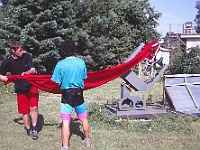 EBI 1993 Sir 003  Neděle 25. 7. 1993. Odhalení objektu "Bicykl na paralaktické montáži". Martin Píštěk a Tomáš Nasku (zády)
