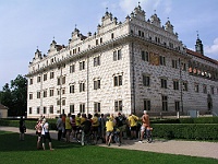 Ebi 2012 Riha 025  Malebný renesanční zámek, kde se každoročně koná operní festival Smetanova Litomyšl.