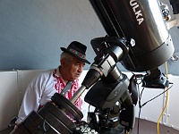 EBI 2014 Mirek 167  Prof. Bahýl s dalekohledem, Zvolenská Slatina – pátek, 8. srpna