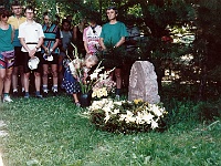 PROFIL 120  Na bratislavském hřbitově jsme uctili památku Róberta Rosy. Foto Josef Vondrouš.