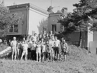 Ebi 1984 Lisak 13  Zahájení I. ročníku Ebicyklu na Hvězdárně v Karlových Varech 9. 7. 1984 (Zcela vpravo Fotograf Ebicyklu Lišák).