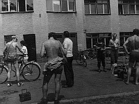 Ebi 1984 Lisak 18  I. Ebicykl před Hvězdárnou v Hradci Králové 12. 7. 1984.