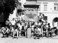 Ebi 1987 Lisak 52  Ebicykl vzdává poctu prototypu Hejtmana Janu Žižkovi na jeho náměstí v Táboře. Korouhev třímá Strážce tradic Libor Malý.