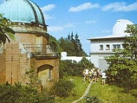 EBI 1987 Sir 120  Astronomický ústav Ondřejov centrální kopule, vzadu část slunečního oddělení. Sedmá etapa 11. 7. 1987