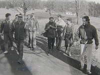 Ski 1987 PaeDr 03  Cestou do Milov na autobus do Žďáru n/Sázavou, Ski 14.2.1987