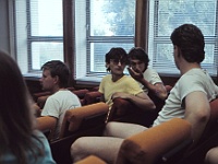 EBI 1988 Sir 008  Sobota 2. 7. 1988. Zahájení Ebicyklu 1988 v sále HaP Prešov. Zleva Otto Pósa, v brýlích Michal Stánec, vedle Martin Píštěk, zády Roman Piffl