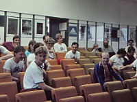 EBI 1988 Sir 010  Sobota 2. 7. 1988. Zahájení Ebicyklu 1988 v sále HaP Prešov. Zleva Roman Piffl, Karel Trutnovský, Otto Pósa, Blanka Matýsková. V popředí Jiří Skála, vzadu v brýlích Dalimila Hlávková, za ní v zákrytu Václav Přibáň. V tričku s logem Ebicyklu Kamil Galuščák, Jiří Neuman, vzadu Mirek Navrátil s tátou Oldou. Vpravo v popředí v modrém Josef Vondrouš, vedle něj v brýlích Karel Bejček