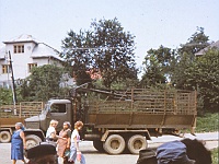 EBI 1988 Sir 026  Úterý 5. 7. 1988. Místní družstevníci v Ubĺe (nejvýchodnější místo navštívené Ebicyklem)
