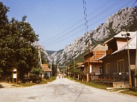 EBI 1988 Sir 033  Čtvrtek 7. 7. 1988. Ebicyklisté vjíždí do Zádielskej doliny