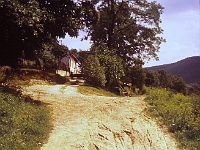 EBI 1991 Sir 033  Pátá etapa čtvrtek 25. 7. 1991. Samoty Dolina v Považskom Inovci. Cesta sice končí, ale Ebicykl jede dál...