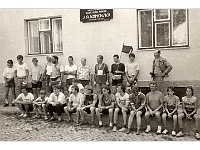 Ebi 1992 Roman 4a  Komňa, Památník JAK, 17.7.1992