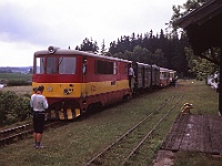 EBI 1992 Sir 031  Druhá etapa pondělí 13. 7. 1992. Zastávka jindřichohradecké úzkorozchodky v Hůrkách. Fotí Mirek Janata