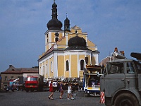 EBI 1996 Sir 010  Úpice náměstí pondělí 29. 7. 1996 - přípravy na Staročeskou úpickou pouť