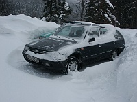 SKI 2005 Mirek 008  Raková, Než odjedeme, musíme opět odházet sníh - neděle, 27. února