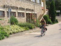 Ebi 2006 Hom 23  Památník Bible kralické leží na konci slepé ulice