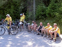 Ebi 2008 Ottakarka 010  Odpočíváme po zdolání prvního těžkého kopce 25. ročníku.