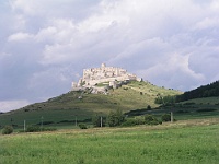 Ebi 2008 Riha 229  Pohled na monumentální zříceninu Spišského hradu, nejrozsáhlejší hradní komplex Evropy.