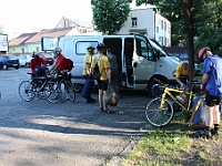 Ebicykl 2008 Sejut  007  Příjezd vozové hradby a některých Ebicyklistů do Popradu