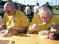 Ebi 2009 Riha 096  Smažená vajíčka z farmy chutnala báječně.