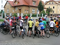 Ebi 2009 Riha 200  Ebicyklisté soustředěni kolem pomyslného středu vesmíru.