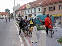 EBI 2010 Ottakarka 014  V Mladé Vožici na náměstí jsme si aspoň na chvíli oddáchli