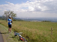 EBI 2010 Ottakarka 166  I tady v krásné přírodě Krušných hor nelze nespatřit kouřící komíny