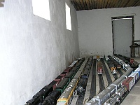 Ebi 2010 Riha 107  Vláčky jsou připraveny vyjet z depa na trať.