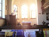 Ebi 2010 Riha 219e  Ranní slunko pronikající do kostela vitrážemi oken dotvářelo neopakovatelnou atmosféru.