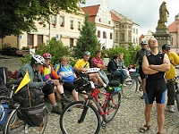 EBI 2010 Sir 030  Rojení ebicyklistů na náměstí v Táboře k živému obrazu