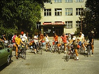 EBI 2010 Sir 040  Takhle vypadala škola v Sezimově Ústí při návštěvě Ebicyklu v r. 1987