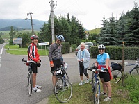 EBI 2011 Ottakarka 050  Nováček Boženka Staudová nemůže bez cyklistické helmy pokračovat.