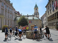 EBI 2011 Ottakarka 142  Ebicyklisté byli v danou chvíli nejpočetnější turistickou výpravou.