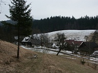 SKI 2011 Mirek 06  Okolí je sněhem jenom poprášené.