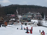 SKI 2011 Ottakarka 15  I přes jeho nedostatek se dětem na sněhu líbilo.