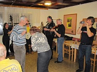 SKI 2011 Ottakarka 47  Po chvilce všem připadal taneční parket až neskutečně malý.