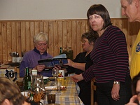 Ski 2012 Melantrich 28  Pokračování autogramiády (Božena Štaudová, Slovenská Vlčice, Hana a Mirek Janatovi)