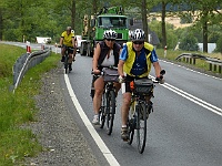 EBI 2015 Mirek 129  Podzamek, Kromě aut nás předjíždí i ebicyklisté (CykloRadka, Víťa) - středa, 29. července