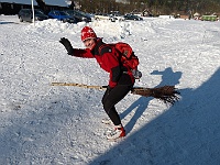 SKI 2015 Mirek 028  Ilona je nachystaná k odletu - pátek, 6. února