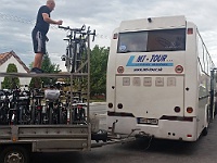 Ebi 2017 Mateno 191  6.8.. Most pri Bratislave - nakladanie bicyklov