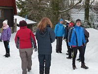 SKI 2017 Mirek 031  Pod malou sjezdovkou čekáme na čelo výpravy - pátek, 10. února