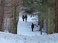 SKI 2017 Mirek 055  Cestou dolů (Kája a Jája, Jura Cáb) - pátek, 10. února