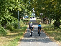 EBI 2018 Mirek 015  Šlapeme do kopce ve Vysokém Chvojně (ebicyklisté vpředu!) - neděle, 29. července