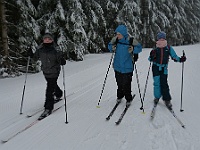 SKI 2020 Mirek 005  Na vrcholu stoupání čekáme na ostatní (Jakubko, Olga, Viki) - čtvrtek, 6. února