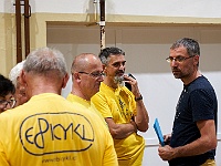 Ebi 2021 Mysak 03  Imro Krestianko (uprostřed), jeden ze spoluautorů trasy Ebicyklu 2021, s potutelným úsměvem věštícím nadcházející dny.