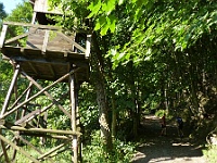 EBI 2022 Mirek 108  Cestu do tábora Svornost střeží strážní věž. (Matyáš, Víťa) - úterý, 9. srpna