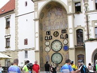 Ebi 2023 Dalimil 036  Olomoucký orloj a ebicyklisté.