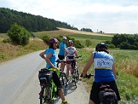 EBI 2023 Mirek 087  Zastavujeme na druhém břehu vodní nádrže Letovice (Ilona, Martin, Lila, Linda). – pondělí, 24. července