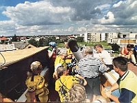 EBI 2026 Mirek 051  Prohlížíme staré fotografie z návštěvy Ebicyklu v Dolním Benešově v roce 2002. - neděle, 26. července