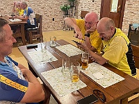EBI 2026 Mirek 061  Konferenční hovor pomocí dvou telefonů (jsme v digitálním věku). - pondělí, 27. července