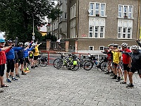 EBI 2026 Mirek 083  Živý obraz před domem, ve kterém prožil mládí náš hejtman. - pondělí, 27. července